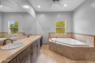 Single Family Residence, 4724 Noble ave, Sherman Oaks, CA 91403 - 31