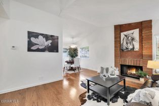 Condominium, 6813 Poppyview dr, Oak Park, CA 91377 - 2