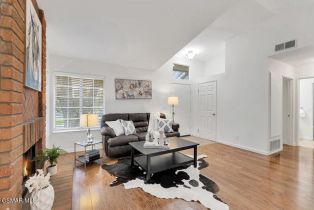 Condominium, 6813 Poppyview dr, Oak Park, CA 91377 - 3