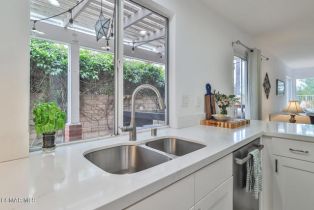 Single Family Residence, 1665 Calle Rochelle, Thousand Oaks, CA 91360 - 18