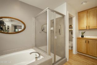 Single Family Residence, 439 Pesaro st, Oak Park, CA 91377 - 17