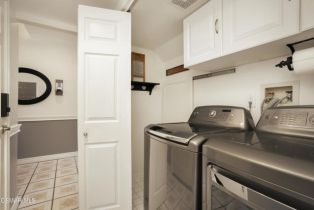 Single Family Residence, 439 Pesaro st, Oak Park, CA 91377 - 27