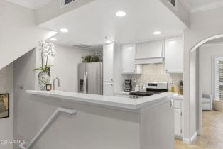 Condominium, 5200 Premiere Hills cir, Woodland Hills, CA 91364 - 18