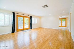 Single Family Residence, 2111 Peak pl, Thousand Oaks, CA 91362 - 12