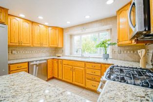 Single Family Residence, 2111 Peak pl, Thousand Oaks, CA 91362 - 21