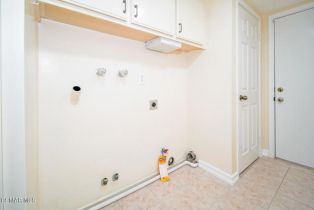 Single Family Residence, 2111 Peak pl, Thousand Oaks, CA 91362 - 28