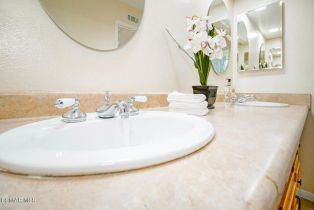 Single Family Residence, 2111 Peak pl, Thousand Oaks, CA 91362 - 40