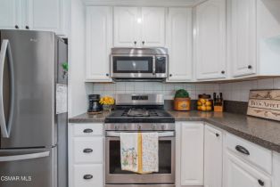 Single Family Residence, 2705 Broadmoor ave, Simi Valley, CA 93065 - 13