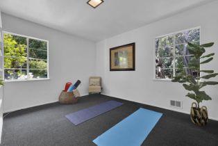 Single Family Residence, 13606 Oak Canyon ave, Sherman Oaks, CA 91423 - 33