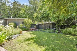 Single Family Residence, 13606 Oak Canyon ave, Sherman Oaks, CA 91423 - 40
