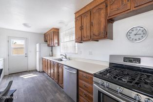 Single Family Residence, 1620 Spence st, Simi Valley, CA 93065 - 10