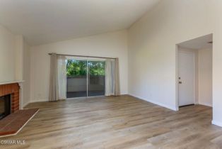 Condominium, 200 Oakleaf dr, Thousand Oaks, CA 91360 - 2