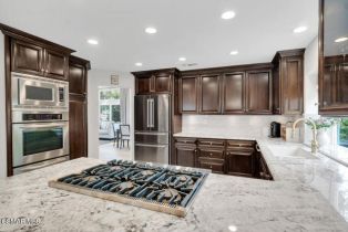 Single Family Residence, 360 Cliffhollow ct, Simi Valley, CA 93065 - 15