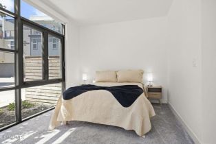 Condominium, 1290 E Thompson blvd, Ventura, CA 93001 - 9