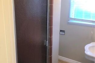 Single Family Residence, 22643 Collins st, Woodland Hills, CA 91367 - 14