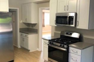 Single Family Residence, 22643 Collins st, Woodland Hills, CA 91367 - 5