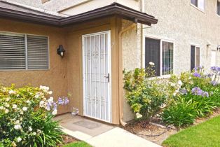 Condominium, 2026 Calle La Sombra, Simi Valley, CA 93063 - 2