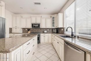 Single Family Residence, 1902 Winterdew ave, Simi Valley, CA 93065 - 10