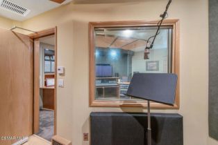 Single Family Residence, 758 Camino Dos Rios, Thousand Oaks, CA 91360 - 32