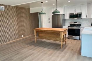 Single Family Residence, 2040 Shady Brook dr, Thousand Oaks, CA 91362 - 4