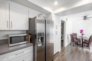 Condominium, 21901 Burbank blvd, Woodland Hills, CA 91367 - 12