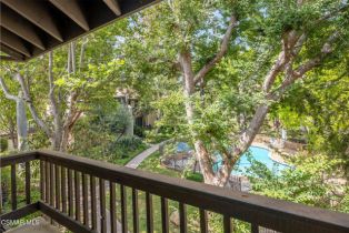 Condominium, 21901 Burbank blvd, Woodland Hills, CA 91367 - 21