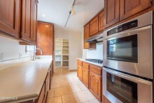 Single Family Residence, 18319 Jovan st, Tarzana, CA 91335 - 12