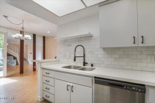 Condominium, 17842 Magnolia blvd, Encino, CA 91316 - 17