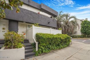 Condominium, 17842 Magnolia blvd, Encino, CA 91316 - 4