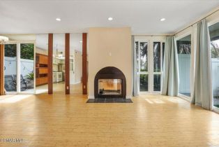 Condominium, 17842 Magnolia blvd, Encino, CA 91316 - 9