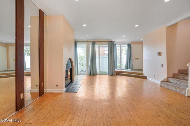 Condominium, 17842 Magnolia blvd, Encino, CA 91316 - 1