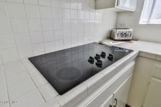 Condominium, 5429 Newcastle ave, Encino, CA 91316 - 11