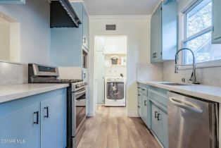 Single Family Residence, 22637 Mariano st, Woodland Hills, CA 91367 - 11