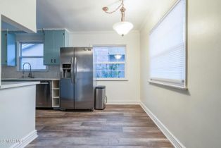 Single Family Residence, 22637 Mariano st, Woodland Hills, CA 91367 - 16