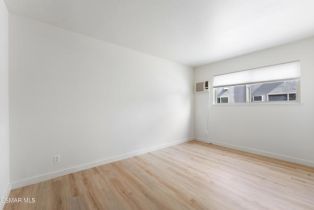 Condominium, 22050 Calvert st, Woodland Hills, CA 91367 - 17
