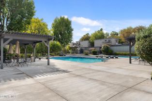 Condominium, 22050 Calvert st, Woodland Hills, CA 91367 - 20