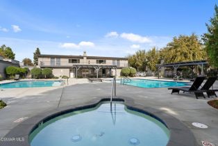 Condominium, 22050 Calvert st, Woodland Hills, CA 91367 - 23