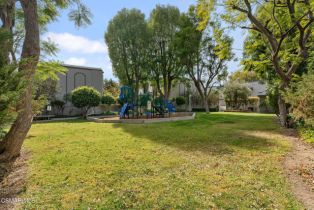 Condominium, 22050 Calvert st, Woodland Hills, CA 91367 - 26