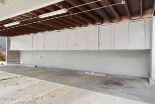 Condominium, 22050 Calvert st, Woodland Hills, CA 91367 - 32