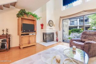 Condominium, 5704 Skyview way, Agoura Hills, CA 91301 - 2