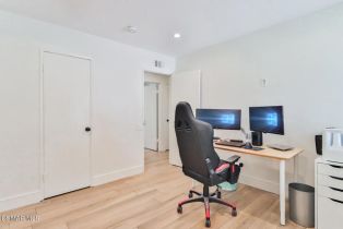 Single Family Residence, 127 Sabra ave, Agoura Hills, CA 91377 - 32