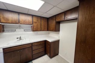 , 18617 Clark st, Tarzana, CA 91356 - 4