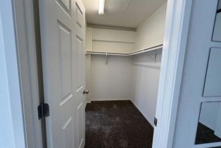 , 18617 Clark st, Tarzana, CA 91356 - 7