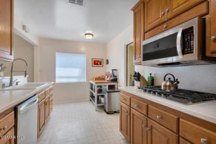 Single Family Residence, 10413 Gaynor ave, Granada Hills, CA 91344 - 12