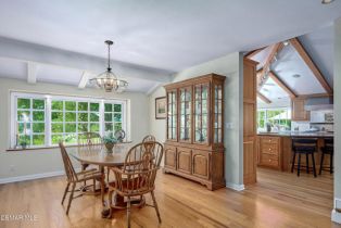 Single Family Residence, 22101 Mulholland dr, Woodland Hills, CA 91364 - 22