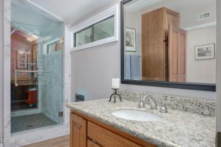 Single Family Residence, 22101 Mulholland dr, Woodland Hills, CA 91364 - 35