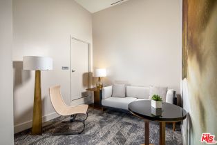 , 1625 Lincoln blvd, Santa Monica, CA 90404 - 8