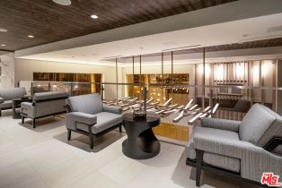 , 1625 Lincoln blvd, Santa Monica, CA 90404 - 6