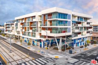 , 1625 Lincoln blvd, Santa Monica, CA 90404 - 2