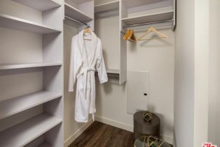 , 1625 Lincoln blvd, Santa Monica, CA 90404 - 56